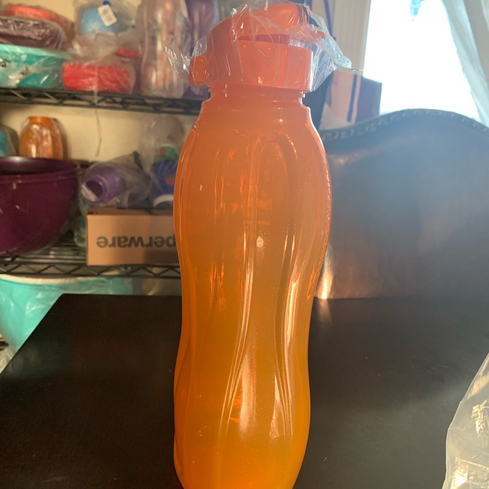 Tupperware bottle